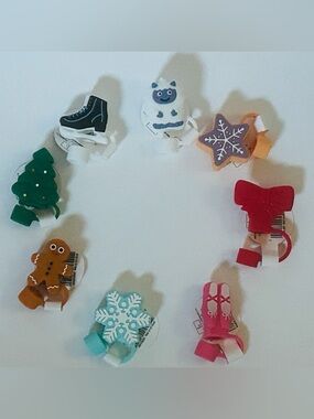 NEW!!! Bullseye Playground 2025 Holiday Straw Topper Set (8 Pieces)-  NWT